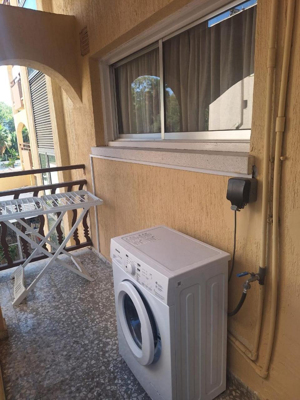 Terpsichore Holiday Apts Limassol Exterior foto